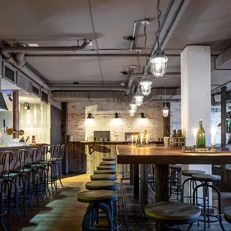 Hotel Lighthouse & Busum