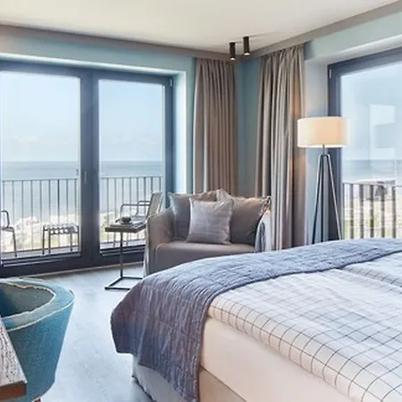 Lighthouse & Hotel 5*
