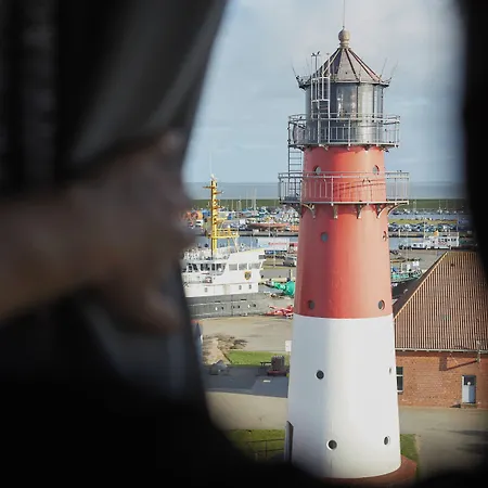 Lighthouse & 5*