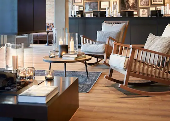 Hotel Lighthouse & Busum