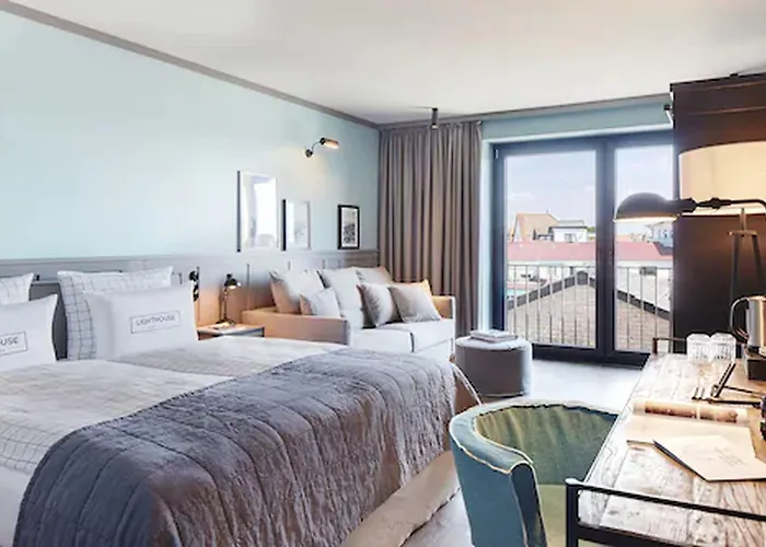 Lighthouse & 5* Busum